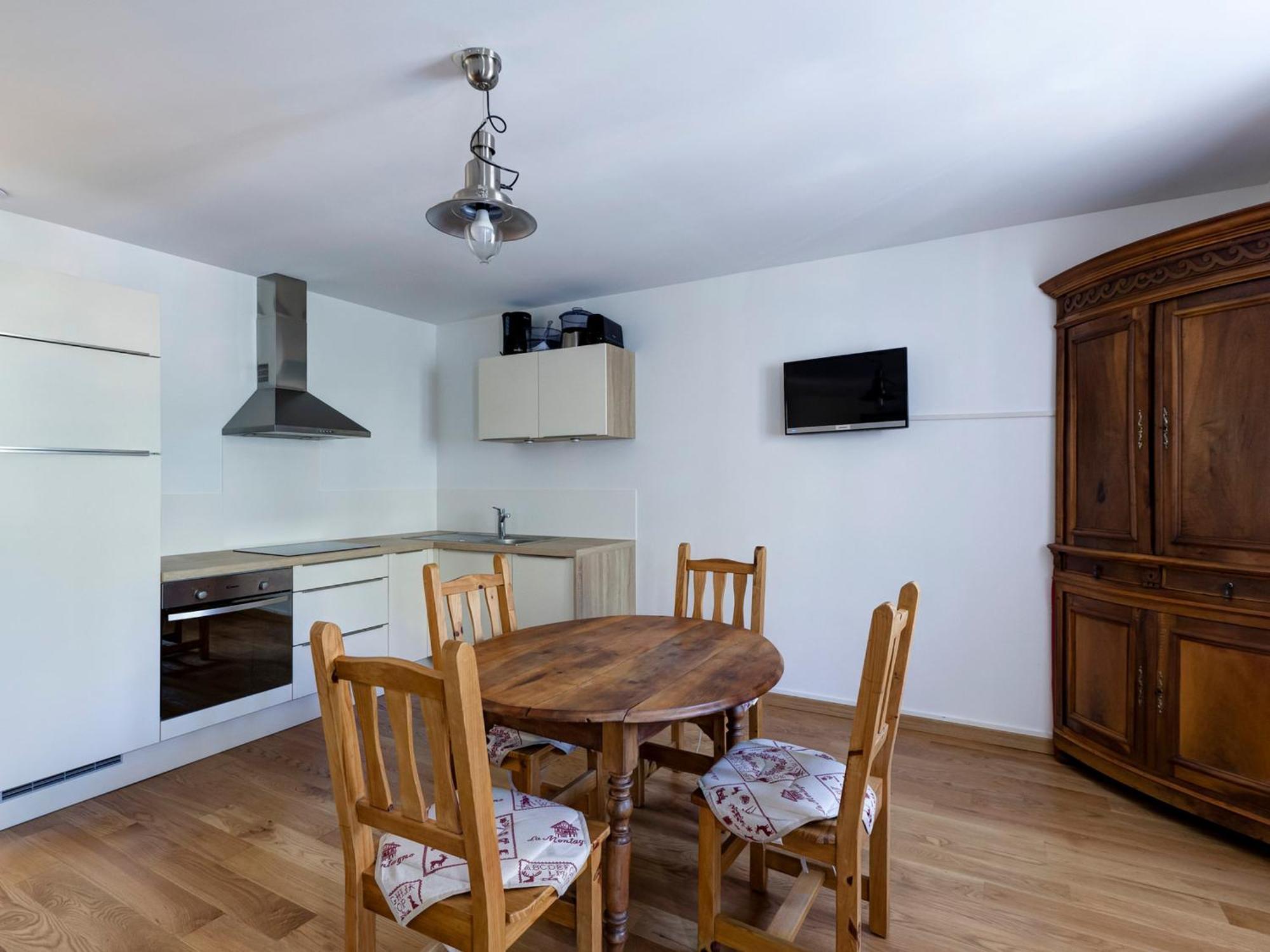 Appartement Neuf 2* Au Centre De Brides Avec Terrasse, Proche Telecabines Et Commerces - Fr-1-512-41 Eksteriør billede